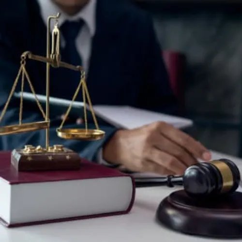 The advantages of choosing a public defender.